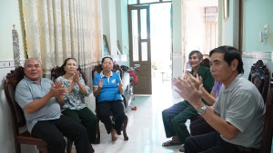 NIEM TIN CUA NHAN DAN DOI VOI SU LANH DAO CUA DANG TRONG NHIEM KY MOI