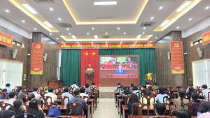 Cẩm Mỹ tổ chức cho cán bộ, đảng viên xem truyền hình trực tiếp Lễ Khai mạc Đại hội đại biểu toàn quốc lần thứ XIV của Đảng