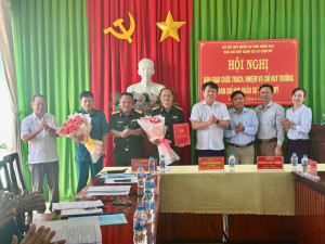 Hội nghị bàn giao chức trách, nhiệm vụ chỉ huy trưởng Ban chỉ huy quân sự xã Cẩm Mỹ