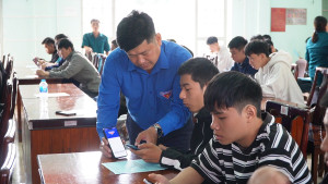 DOAN THANH NIEN XA CAM MY TO CHUC LE KET NAP DOAN VIEN MOI VA HOI NGHI TUYEN TRUYEN PHAP LUAT NAM 2026