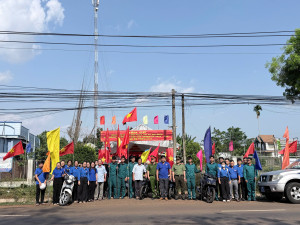 TUOI TRE CAM MY RA QUAN TUYEN TRUYEN BAU CU