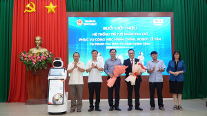 Cẩm Mỹ triển khai ứng dụng Robot Lễ tân phục vụ người dân và doanh nghiệp trong giải quyết thủ tục hành chính tại Trung tâm phục vụ hành chính công xã