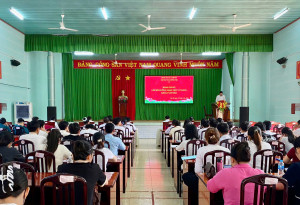 Trung tâm Chính trị Cẩm Mỹ khai giảng lớp bồi dưỡng nhận thức về Đảng  khóa I năm 2026