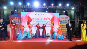 CAM MY SOI NOI CAC HOAT DONG VAN NGHE CHAO MUNG DAI LE 30 4 VÀ THANH LAP THANH PHO DONG NAI (3)