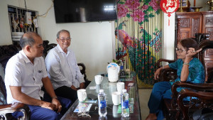 NGUOI CAO TUOI VUI MUNG KHI DUOC HO TRO THE BAO HIEM Y TE THEO NGHI DINH 36