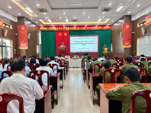 Thường trực Đảng ủy xã Cẩm Mỹ nghe báo cáo tiến độ về xây dựng “Xã không ma túy” năm 2026