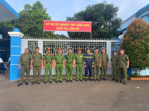 CONG AN XA CAM MY TANG CUONG LUC LUONG BAO VE KI THI TOT NGHIEP THPT