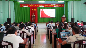 VAN PHONG THANH UY DONG NAI TO CHUC TAP HUAN SU DUNG CAC UNG DUNG, PHAN MEM TRONG CAC CO QUAN DANG (1)