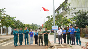 Đoàn TNSC Hồ Chí Minh xã Cẩm Mỹ khánh thành tuyến đường cờ...