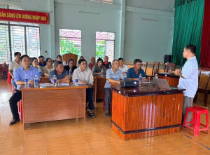 Cẩm Mỹ tập huấn ứng dụng nhật ký điện tử FaceFarm, thiết kế logo và xây dựng câu chuyện sản phẩm