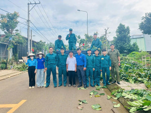 TUOI TRE CAM MY RA QUAN NGAY CHU NHAT XANH TAON QUOC LAN THU IV