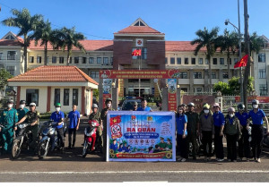 Đoàn thanh niên xã Cẩm Mỹ phối hợp Công an xã ra quân tuyên...