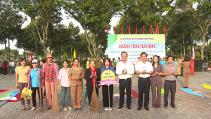 Phường Chơn Thành: Phát động dọn dẹp vệ sinh đường phố, chỉnh trang đô thị Chào mừng Đại hội Đại biểu Đảng bộ phường lần thứ I, nhiệm kỳ 2025-2030