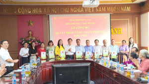 Phường Chơn Thành: Lễ công bố Quyết định công nhận Trưởng khu phố