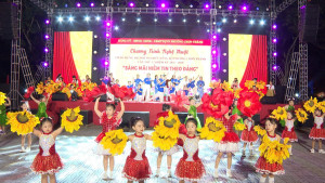 Tưng bừng chương trình văn nghệ Chào mừng Đại hội Đại biểu Đảng bộ phường lần thứ I, nhiệm kỳ 2025-2030