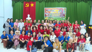 Chương trình “Vầng Trăng Yêu Thương” đến với hội viên người mù