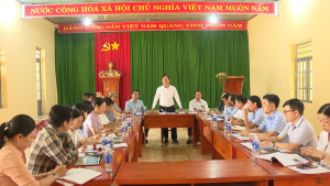 Bí thư Đảng ủy phường Chơn Thành Nguyễn Minh Bình, làm việc với Chi bộ các khu phố: Thủ Chánh, Hòa Vinh 1, Hòa Vinh 2