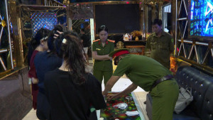 Công an phường Chơn Thành: đẩy mạnh kiểm tra, đấu tranh, rà...