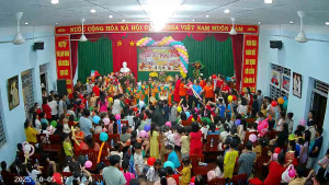 Rộn ràng chương trình “Vui Tết Trung Thu” tại khu phố Trung Lợi