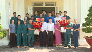 CHƠN THÀNH: THĂM, CHÚC MỪNG BAN CHQS PHƯỜNG NHÂN DỊP KỶ NIỆM 81 NĂM NGÀY THÀNH LẬP QUÂN ĐỘI NHÂN DÂN VIỆT NAM (22/12/1944 - 22/12/2025)