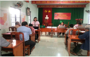 HỘI NÔNG DÂN PHƯỜNG CHƠN THÀNH PHỐI HỢP  PHÒNG GIAO DỊCH NGÂN HÀNG CHÍNH SÁCH XÃ HỘI CHƠN THÀNH GIẢI NGÂN VỐN VAY ƯU ĐÃI CHO HỘI VIÊN NÔNG DÂN
