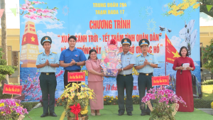 TRẠM RA ĐA 17 TỔ CHỨC CHƯƠNG TRÌNH “XUÂN CANH TRỜI - TẾT THẮM TÌNH QUÂN DÂN”