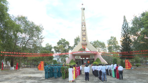 CHƠN THÀNH: DÂNG HƯƠNG, DÂNG HOA TƯỞNG NIỆM CÁC ANH HÙNG LIỆT SĨ, NHÂN DỊP KỶ NIỆM 96 NĂM NGÀY THÀNH LẬP ĐẢNG CỘNG SẢN VIỆT NAM (03/02/1930 – 03/02/2026) VÀ TẾT NGUYÊN ĐÁN BÍNH NGỌ NĂM 2026