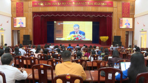 PHƯỜNG CHƠN THÀNH: THAM GIA HỘI NGHỊ TOÀN QUỐC NGHIÊN CỨU, HỌC TẬP, QUÁN TRIỆT VÀ TRIỂN KHAI THỰC HIỆN NGHỊ QUYẾT ĐẠI HỘI XIV CỦA ĐẢNG (BẰNG HÌNH THỨC TRỰC TUYẾN)