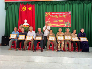 CHƠN THÀNH: MỪNG THỌ NGƯỜI CAO TUỔI - NÉT ĐẸP VĂN HÓA ĐẦU XUÂN