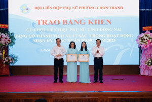 BÀ NGUYỄN THỊ PHỤNG - GƯƠNG SÁNG TRONG CÔNG TÁC HỘI PHỤ NỮ; TẬN TÂM, TRÁCH NHIỆM TRONG VAI TRÒ LÀ TỔ TRƯỞNG TỔ TIẾT KIỆM VÀ VAY VỐN TẠI KHU PHỐ 10, PHƯỜNG CHƠN THÀNH