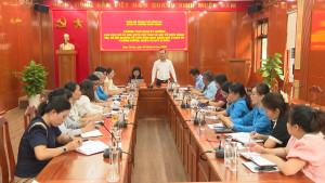 ĐỒNG CHÍ NGUYỄN MINH BÌNH, BÍ THƯ ĐẢNG ỦY, CHỦ TỊCH HĐND PHƯỜNG CHƠN THÀNH, LÀM VIỆC VỚI ỦY BAN MTTQ VIỆT NAM VÀ CÁC TỔ CHỨC CHÍNH TRỊ, XÃ HỘI PHƯỜNG