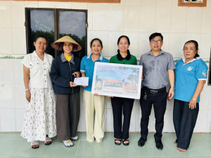 HỘI LIÊN HIỆP PHỤ NỮ PHƯỜNG CHƠN THÀNH TIẾP ĐOÀN HỘI LIÊN HIỆP PHỤ NỮ XÃ TRỪ VĂN THỐ GIAO LƯU CHIA SẺ KINH NGHIỆM PHÁT TRIỂN KINH TẾ VÀ GIÁO DỤC TRUYỀN THỐNG VỀ NGUỒN, THẮT CHẶT TÌNH ĐOÀN KẾT