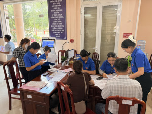 TUỔI TRẺ CHƠN THÀNH TÍCH CỰC RA QUÂN ĐỘI HÌNH “BÌNH DÂN HỌC VỤ SỐ”
