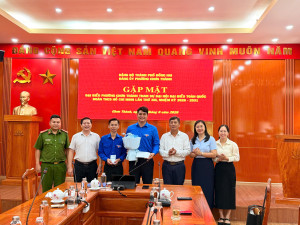 LÃNH ĐẠO PHƯỜNG CHƠN THÀNH GẶP MẶT ĐẠI BIỂU THAM DỰ ĐẠI HỘI ĐẠI BIỂU TOÀN QUỐC ĐOÀN TNCS HỒ CHÍ MINH LẦN THỨ XIII, NHIỆM KỲ 2026 - 2031