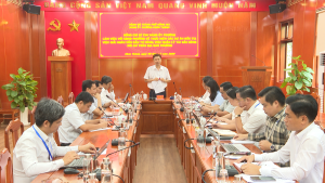 ĐỒNG CHÍ VIÊN HỒNG TIẾN, THÀNH ỦY VIÊN, BÍ THƯ ĐẢNG ỦY PHƯỜNG CHƠN THÀNH, LÀM VIỆC VỚI UBND PHƯỜNG