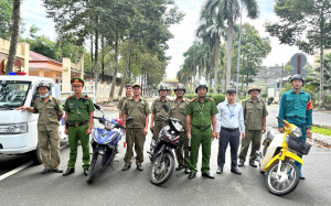 CÔNG AN PHƯỜNG CHƠN THÀNH: RA QUÂN LẬP LẠI TRẬT TỰ ĐÔ THỊ
