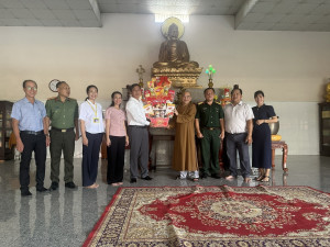 ĐỒNG CHÍ HÀ DUY ĐẠT, PHÓ BÍ THƯ THƯỜNG TRỰC ĐẢNG ỦY PHƯỜNG CHƠN THÀNH, THĂM CHÚC MỪNG ĐẠI LỄ VU LAN BÁO HIẾU NĂM 2026