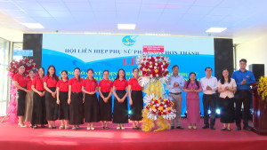 CHƠN THÀNH: LỄ CÔNG BỐ QUYẾT ĐỊNH THÀNH LẬP CHI HỘI PHỤ NỮ CÔNG TY CỔ PHẦN SẢN XUẤT GỖ AN CƯỜNG ĐỒNG NAI, KCN BECAMEX- BÌNH PHƯỚC