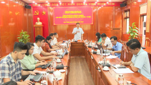 ĐỒNG CHÍ VIÊN HỒNG TIẾN, THÀNH ỦY VIÊN, BÍ THƯ ĐẢNG ỦY PHƯỜNG CHƠN THÀNH LÀM VIỆC VỚI UBND PHƯỜNG VỀ LĨNH VỰC VĂN HÓA- XÃ HỘI