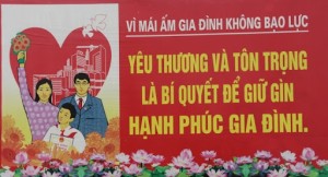 Xuân Hưng trao thư chúc mừng Công dân đăng ký khai sinh lần đầu