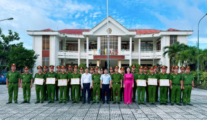 Công an xã Đại Phước được khen thưởng đột xuất của Đảng, Nhà nước