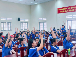 Công an xã Đại Phước phối hợp Đoàn Thanh niên xã tổ chức tuyên truyền phòng, chống tội phạm và ma túy