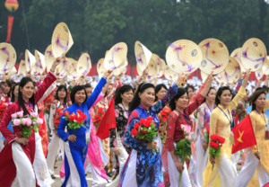 Phụ nữ Việt nam – Phát huy truyền thống  “Anh hùng – Bất khuất – Trung hậu – Đảm đang”