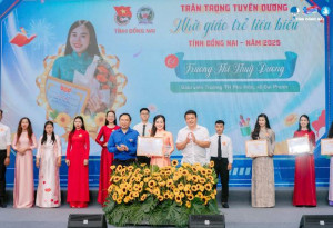Tấm gương “nhà giáo trẻ tiêu biểu” tỉnh Đồng Nai nhiệt huyết với công tác tình nguyện của Đoàn xã