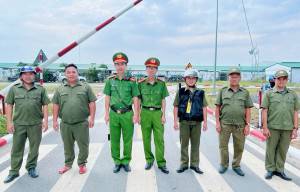 Công an xã Đại Phước phối hợp các lực lượng bảo đảm an ninh, trật tự phục vụ Đoàn công tác của Phó Thủ tướng Chính phủ Bùi Thanh Sơn kiểm tra và làm việc tại Dự án Nhà máy điện Nhơn Trạch 3 và Nhơn Trạch 4