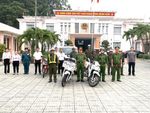 Sáng ngày 02/12, UBND xã Đại Phước (tỉnh Đồng Nai) tổ chức ra quân kiểm tra, xử lý tình trạng lấn chiếm lòng đường, vỉa hè, hành lang lộ giới trên các tuyến đường trọng điểm của xã