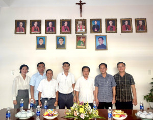 Công an xã Đại Phước thăm hỏi, chúc mừng Giáng sinh các Giáo xứ, điểm nhóm Tin lành trên địa bàn xã
