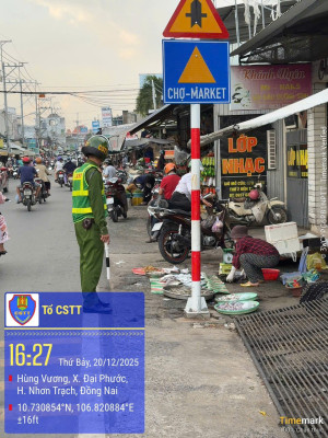 Công an xã Đại Phước tăng cường công tác giải tỏa lấn chiếm lòng, lề đường bảo đảm trật tự an toàn giao thông