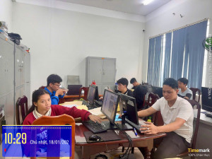 Đoàn Thanh niên Công an xã Đại Phước tăng cường số hóa hồ sơ, làm sạch dữ liệu đăng ký xe và giấy phép lái xe