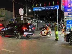 Công an xã Đại Phước nỗ lực bảo đảm trật tự an toàn giao thông khu vực bến phà Cát Lái
